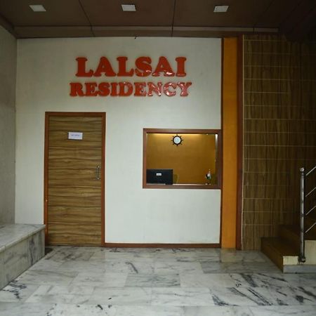 Lalsai Residency Andheri Mumbai Exterior foto