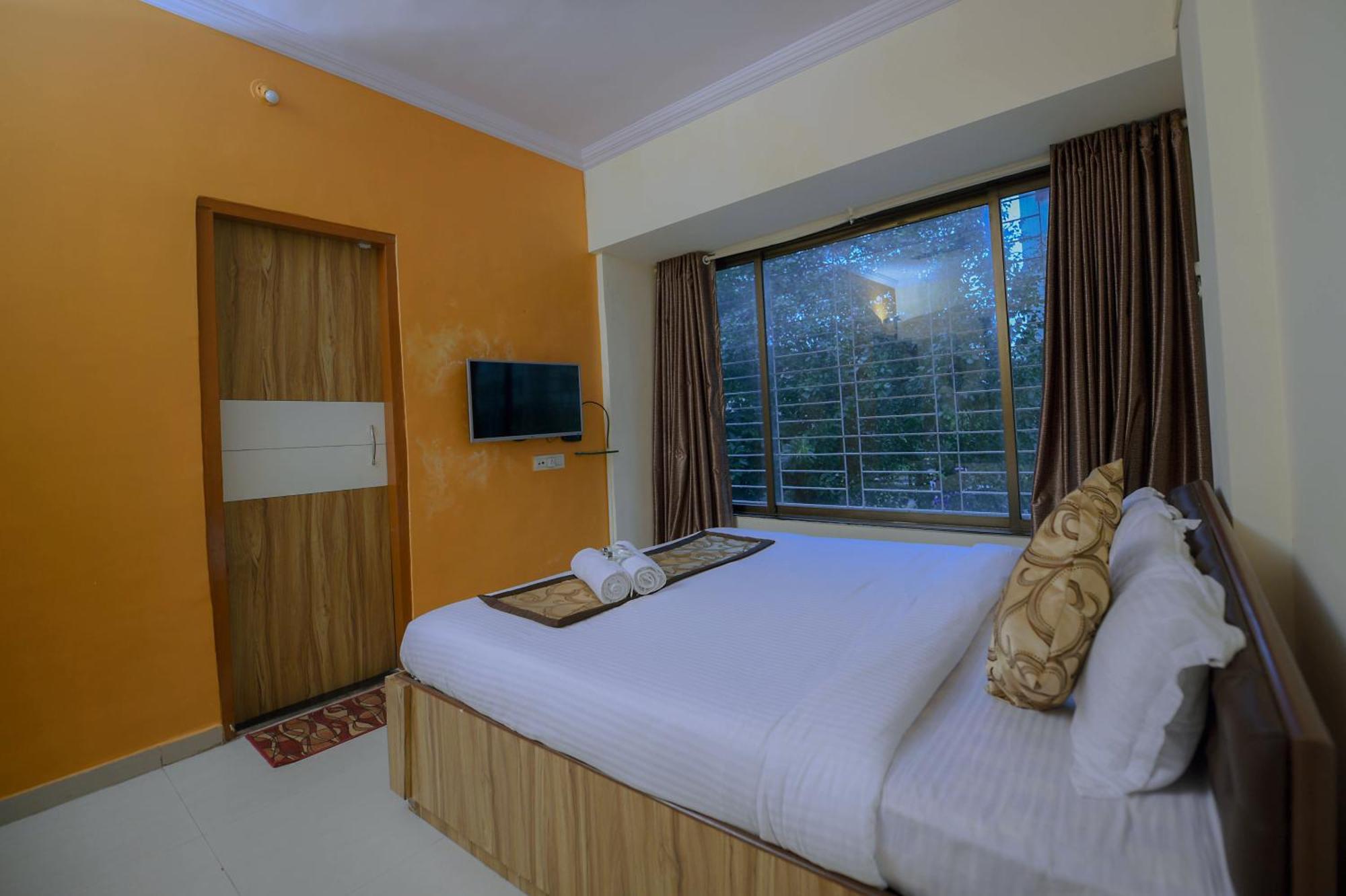 Lalsai Residency Andheri Mumbai Exterior foto